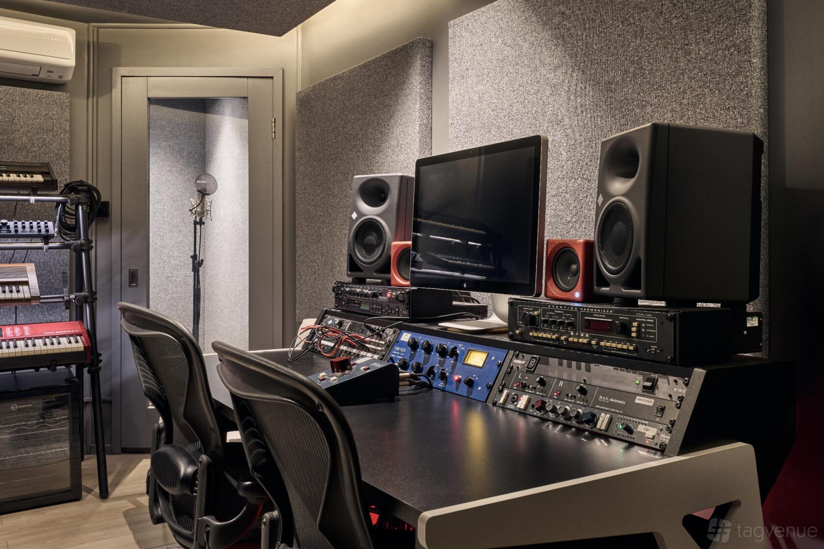 Studio B Romeo Studio B - Ten87 Studios - Event Venue Hire - Tagvenue.com