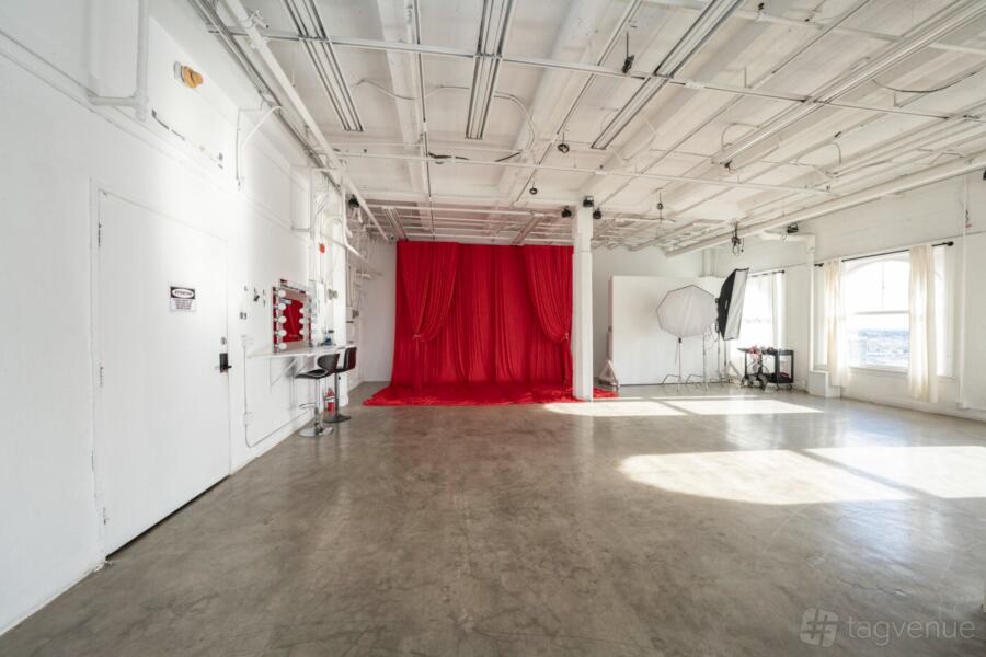 Loft 5 - Sunny Loft - LA Lofts Studios - Event Venue Rental - Tagvenue.com