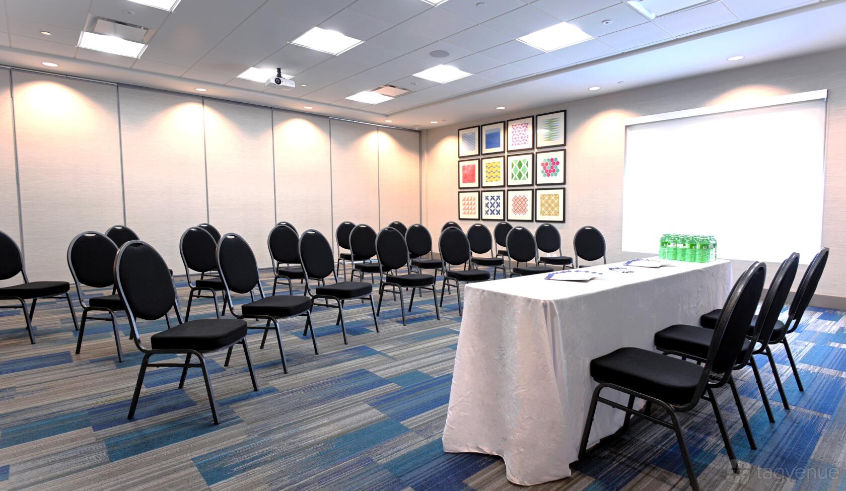 Aurora A at Holiday Inn Express & Suites Aurora by IHG at Holiday Inn Express & Suites Aurora by IHG