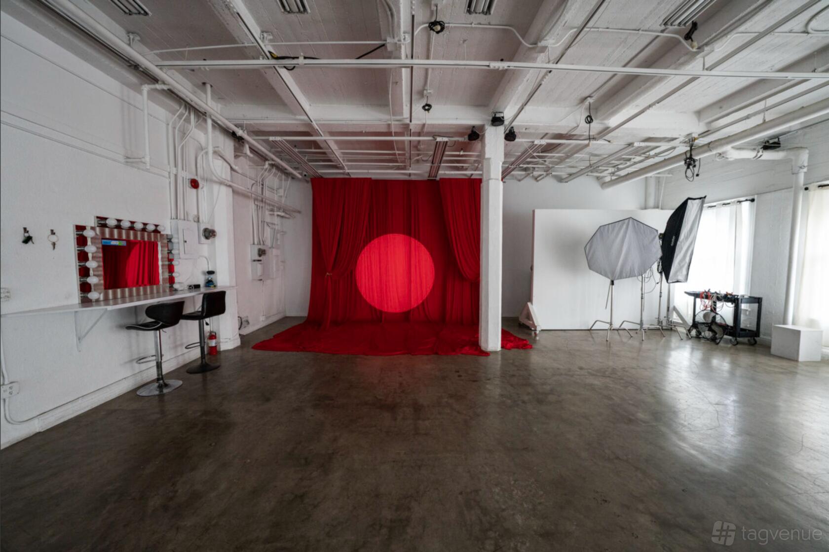 Loft 5 - Sunny Loft - LA Lofts Studios - Event Venue Rental - Tagvenue.com