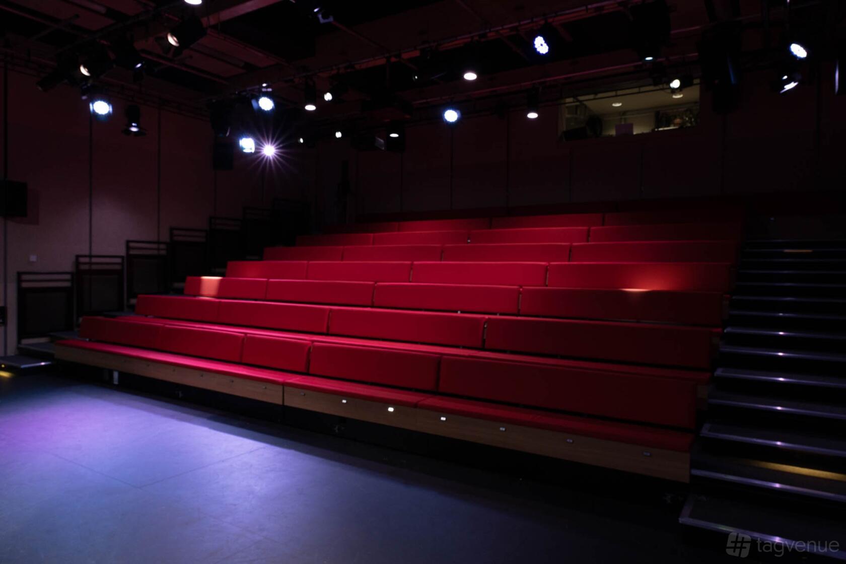 The Studio Theatre - Theatre Porto - Event Venue Hire - Tagvenue.com