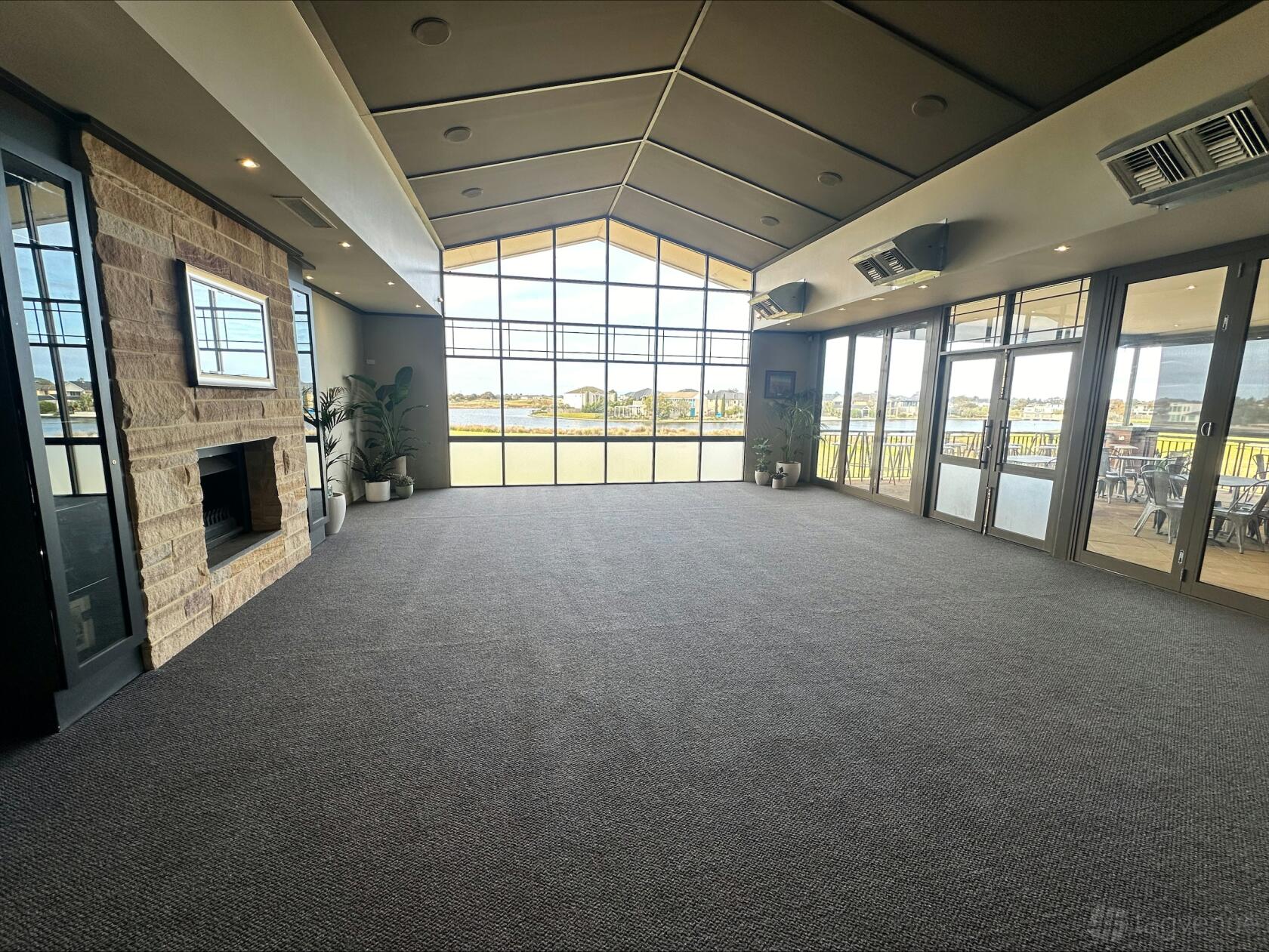 Lake View Function Room Lakeview Bar & Balcony - Sanctuary Lakes Function Centre & Restaurant ...