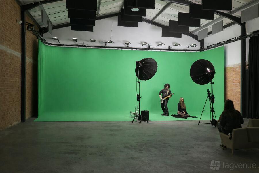 Complete Green Screen Giant Green Screen - Finchley Studios London - Event Venue Hire ...