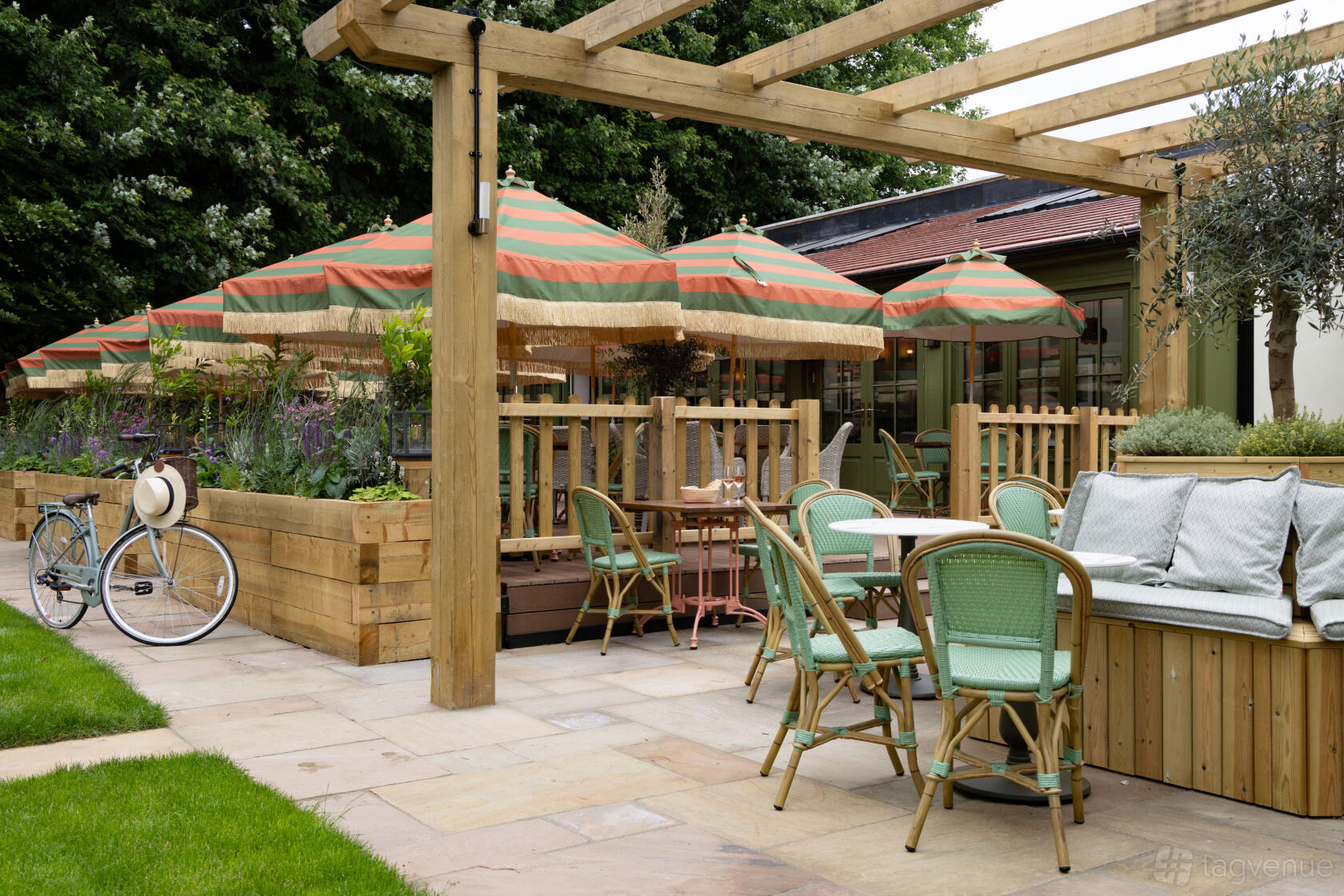 The Deck The Ragged Robin Godalming Event Venue Hire Tagvenue the-deck-the-ragged-robin-godalming-event-venue-hire-tagvenue
