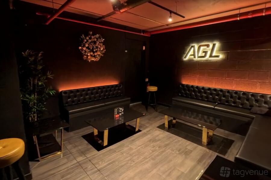 Area Vip Show VIP area - Alpha Guns London (Aldgate) - Event Venue Hire - Tagvenue.com