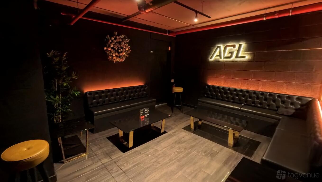 VIP area - Alpha Guns London (Aldgate) - Event Venue Hire - Tagvenue.com