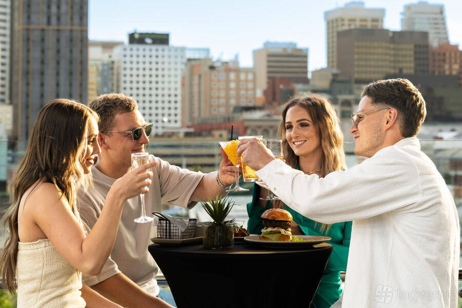 Doubletree Pool Bar Outdoor Pool Deck - DoubleTree by Hilton Perth Northbridge - Event ...