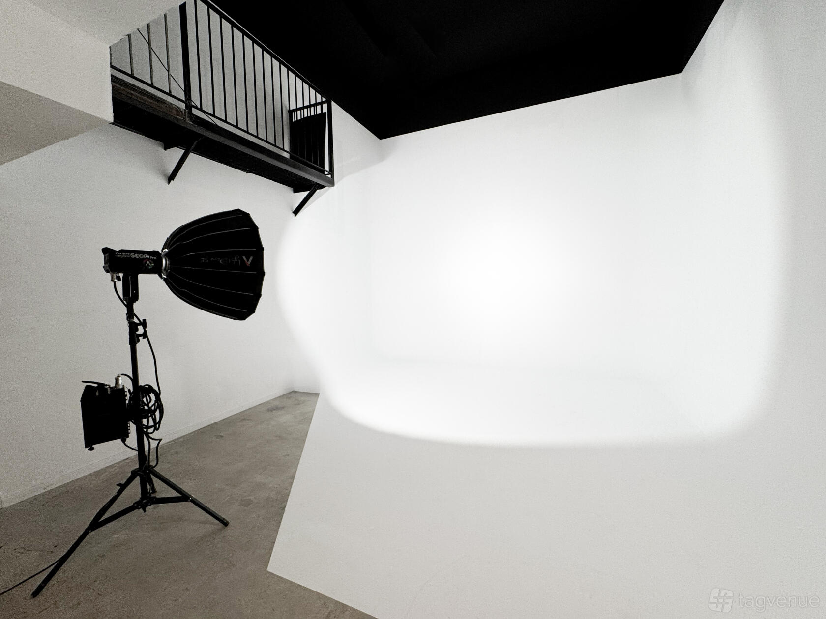 Studio Raffisual Entire Studio - Residency Studio — photo & video studio - Event Venue ...