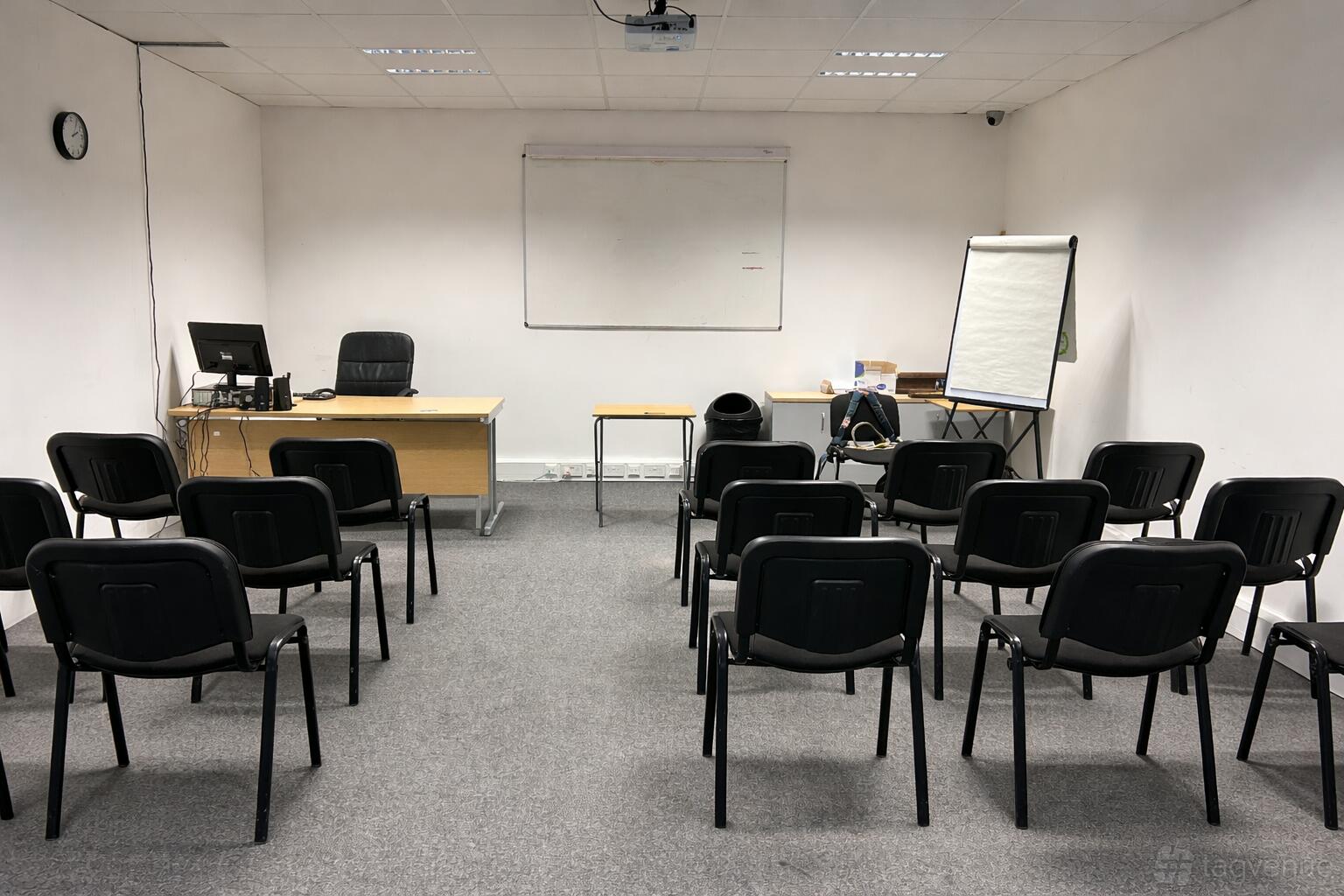 Course Room Training Room 1 - Tec Training (GB) Ltd - Event Venue Hire - Tagvenue.com