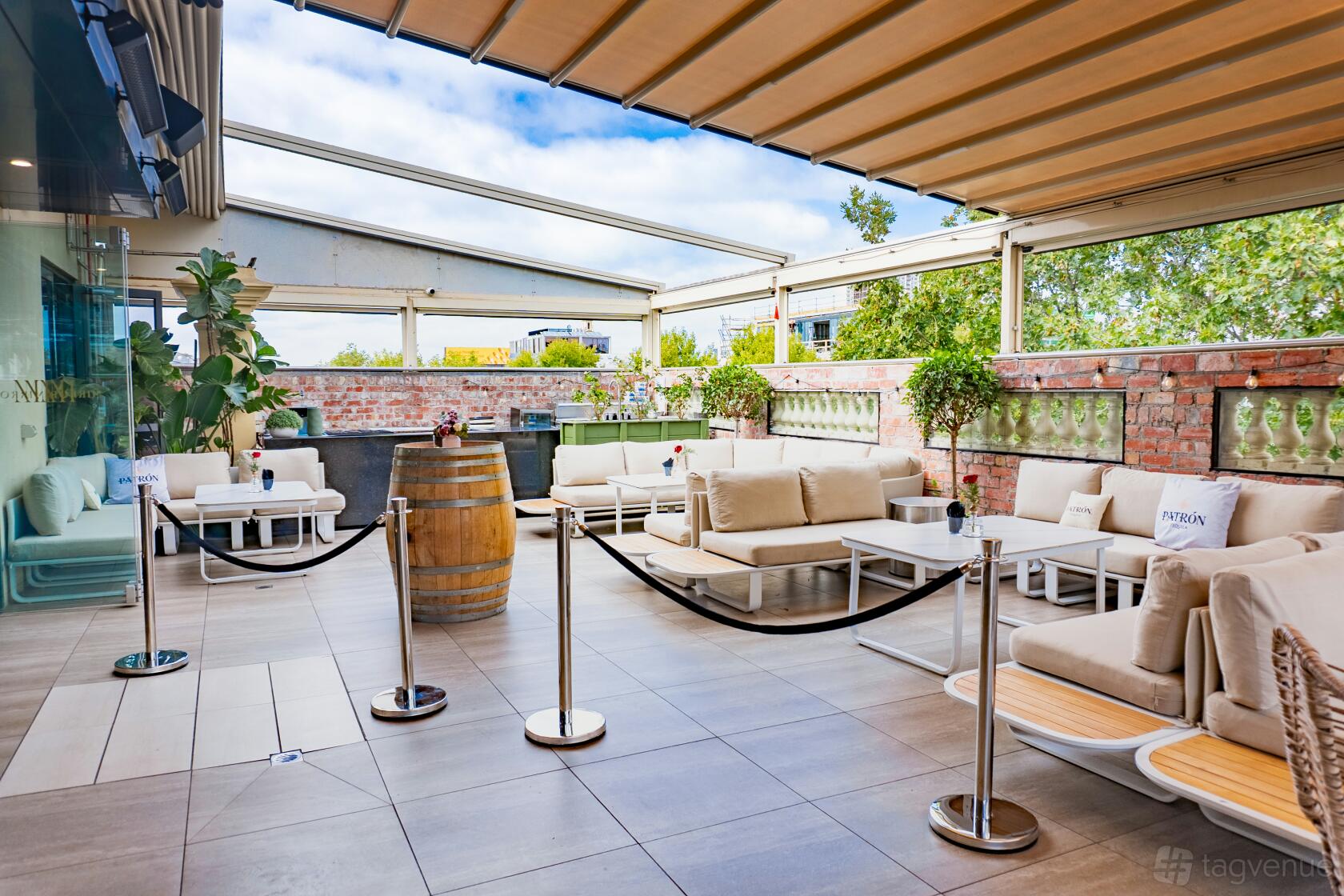Mirror Mirror Rooftop Lounge Venue Hire in Melbourne | Reviews, Photos ...
