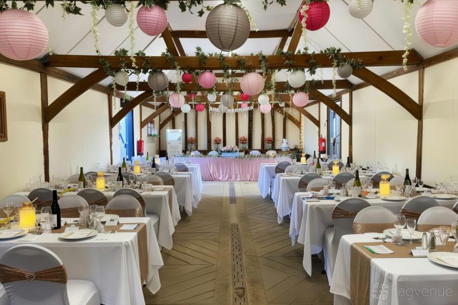Herrings Green Farm Venue Hire in Bedford | Photos & Prices