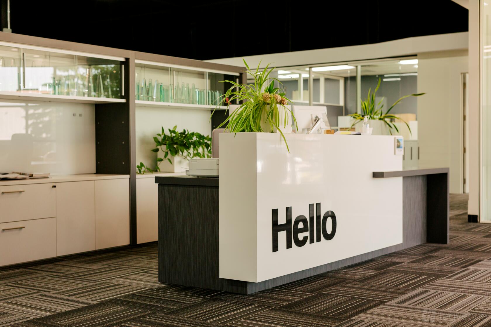 Contemporary Open-Concept Large Office