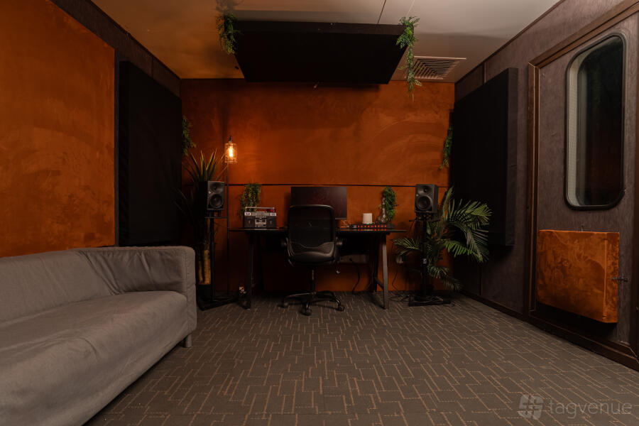 Unique Sound Center UNIQ SOUND Venue Rental in Montréal, QC | Photos & Prices
