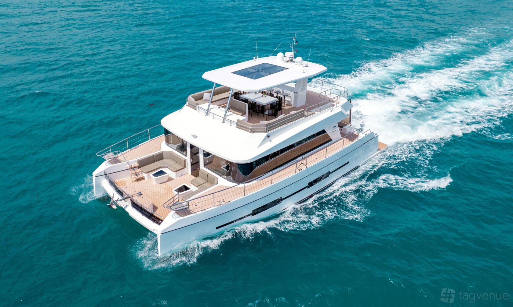 Wave Rider Yacht