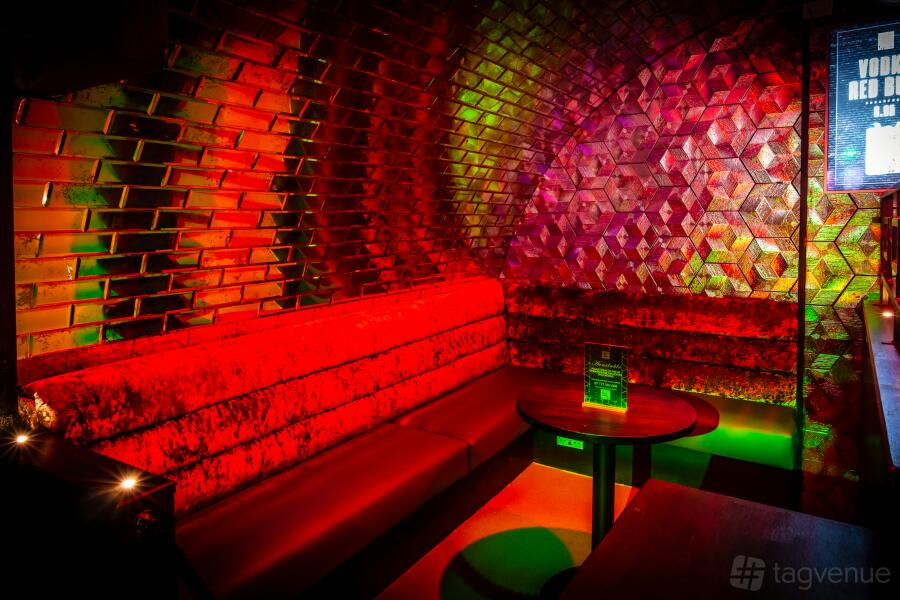 Labyrinth Nightclub Onyx Bar - Labyrinth Bar & Nightclub - Event Venue ...