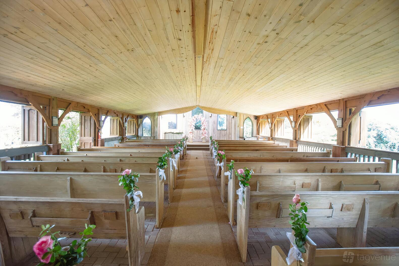Outdoor Chapel at Oakview Terrace Reception Centre at Oakview Terrace Reception Centre