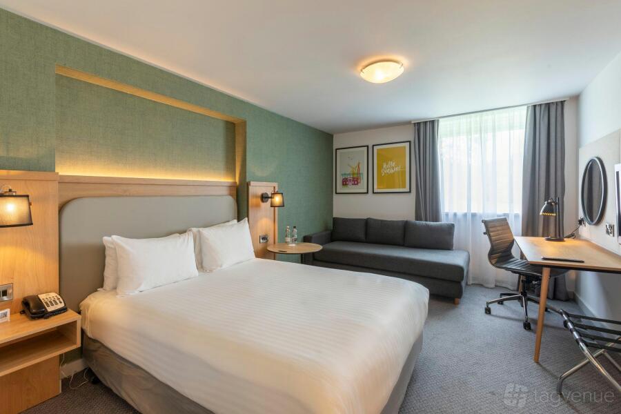 Holiday Inn London Brentwood Venue Hire | Photos & Prices