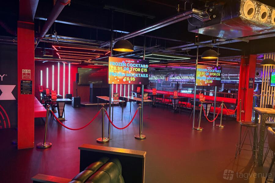 Heineken Sports Bar - Gravity MAX Westfield Stratford City - Event ...