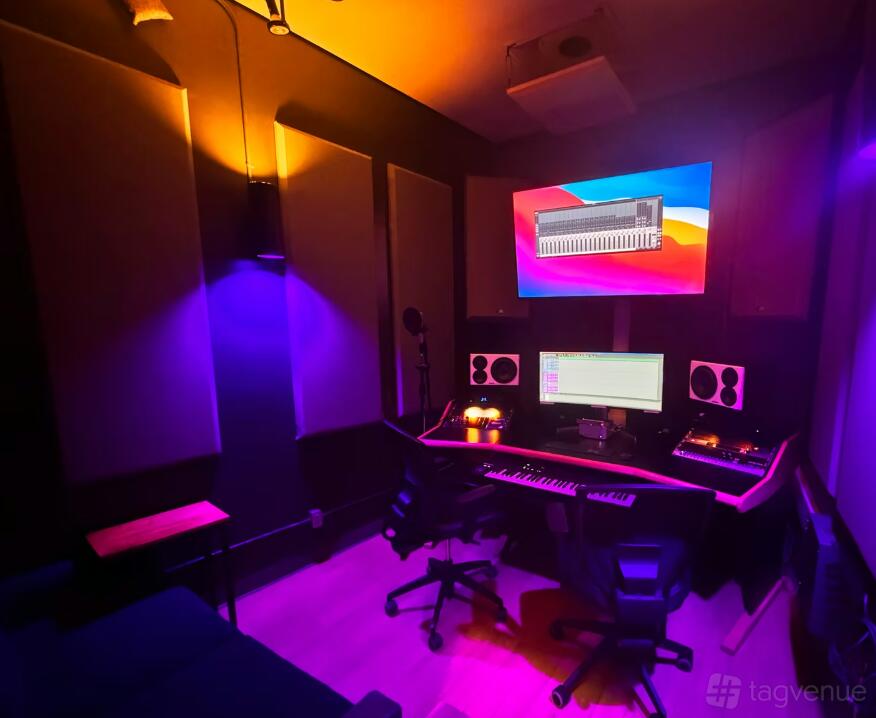 The Production Room at Lynx Music at Lynx Music