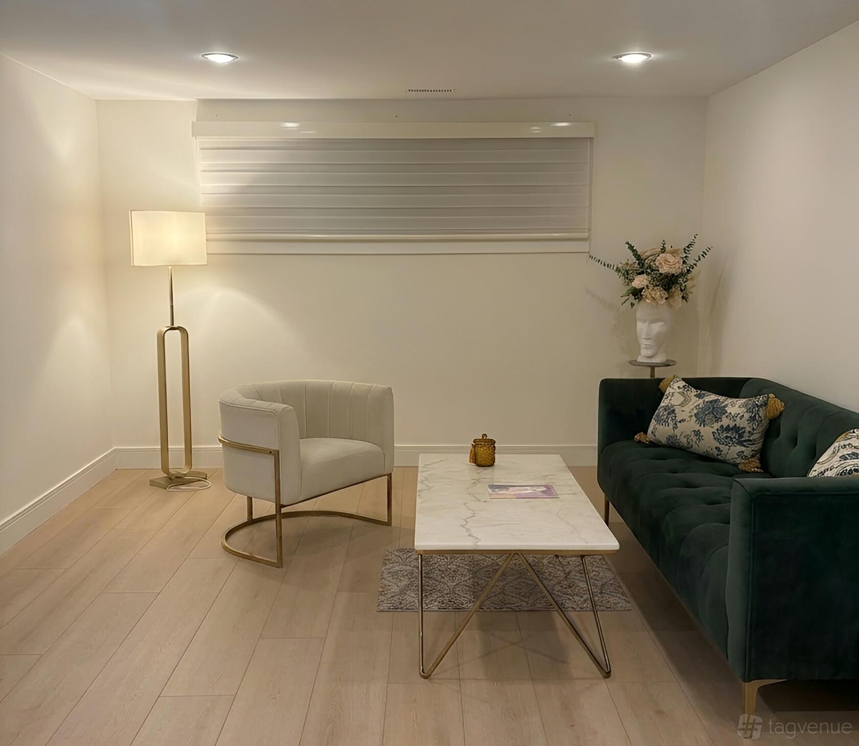 Home Office in Richmond Hill
