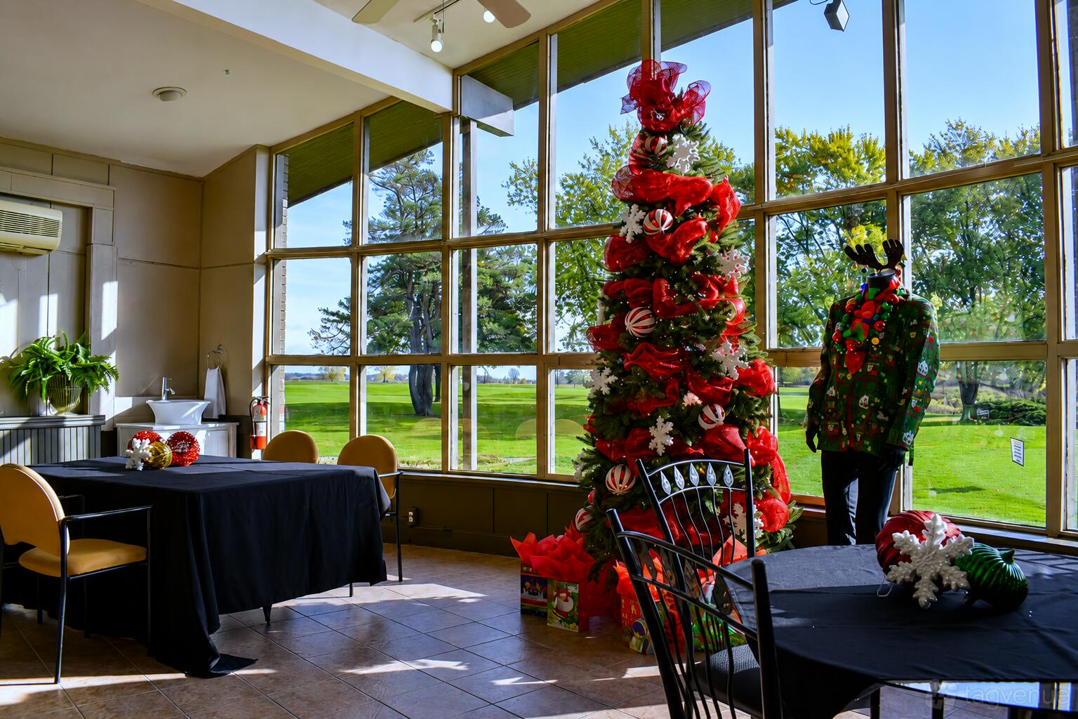 Southern Pines Golf & Country Club in Mount Hope