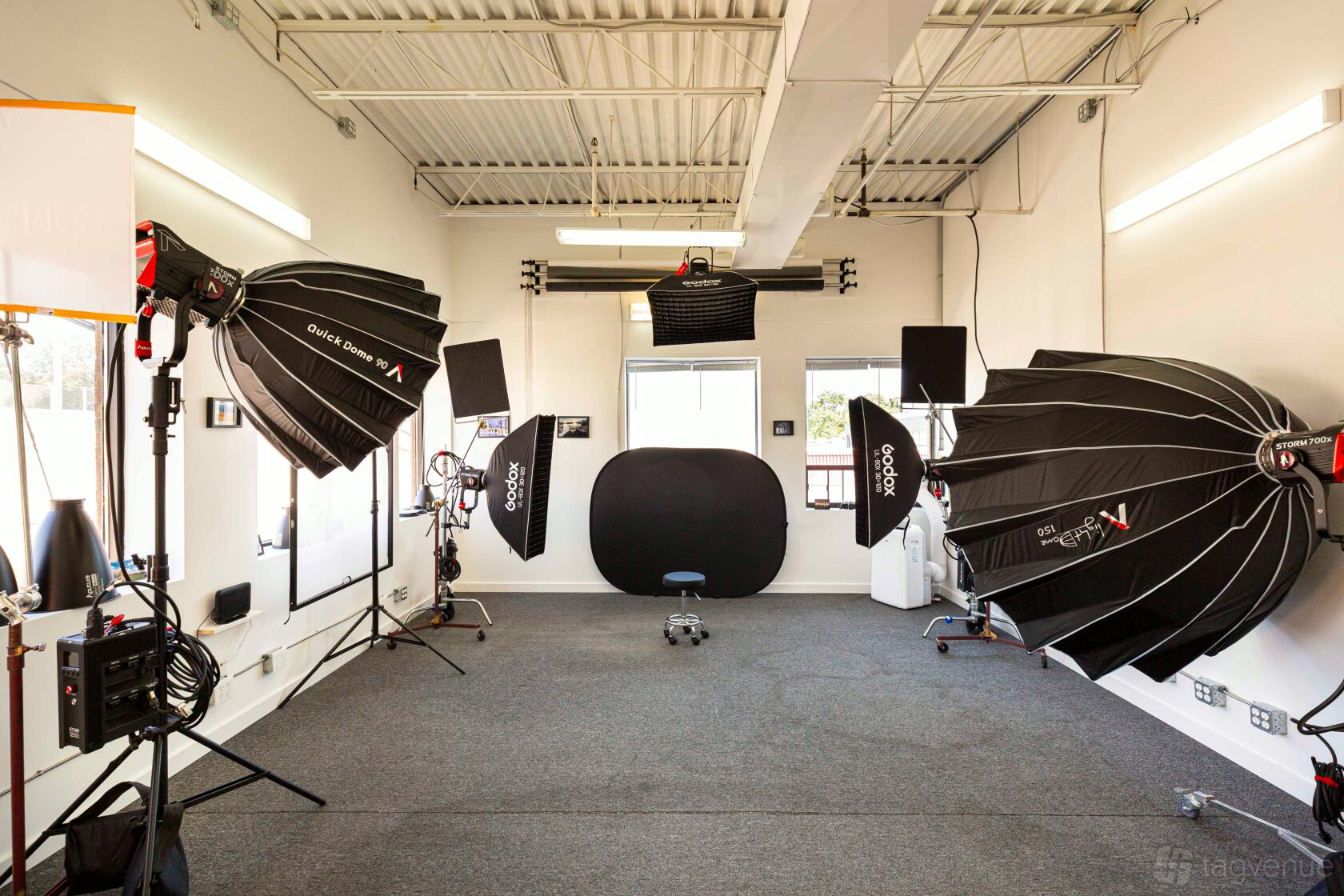 Fully Equipped Photo and Video Studio