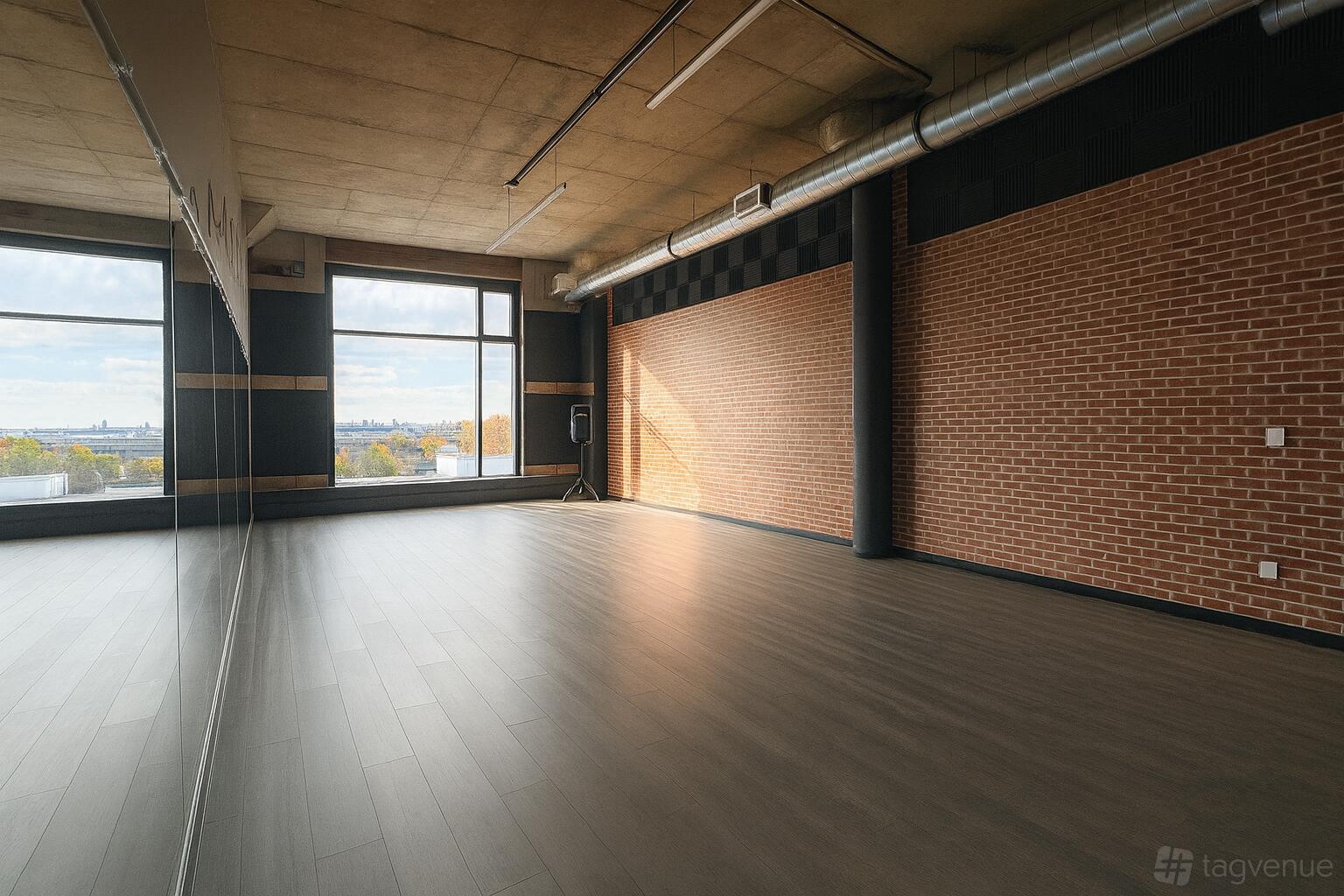 Central Room at Studio Hub at Studio Hub