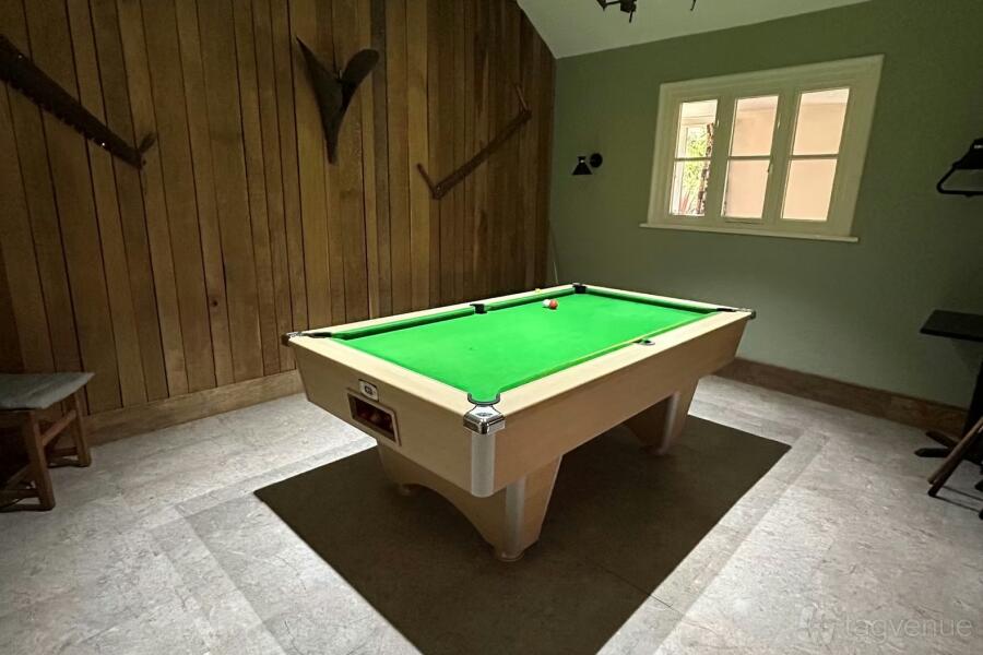 Main Area - The Bull Inn - Event Venue Hire - Tagvenue.com