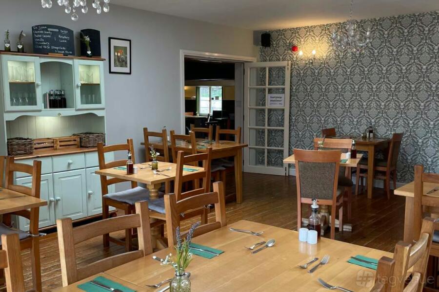 Main Area - The Bull Inn - Event Venue Hire - Tagvenue.com
