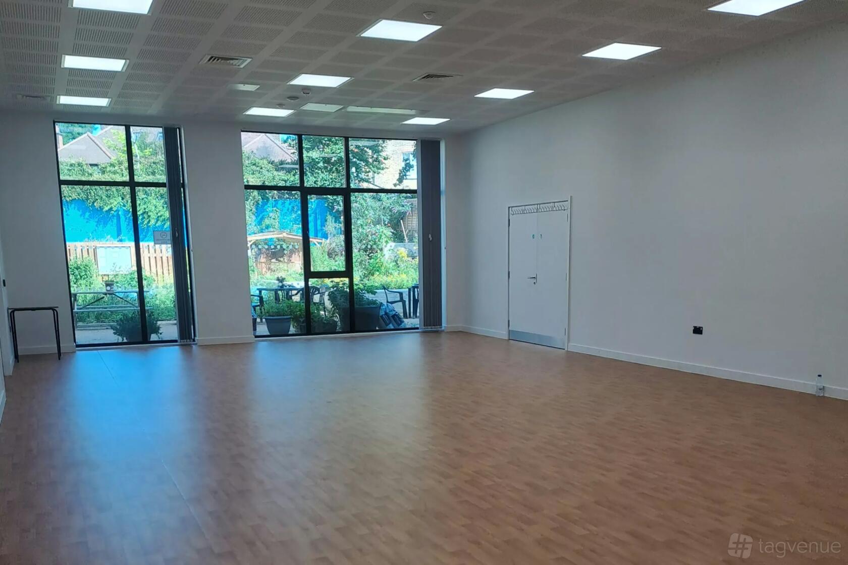 Main Hall - Abbey Community Centre - Event Venue Hire - Tagvenue.com