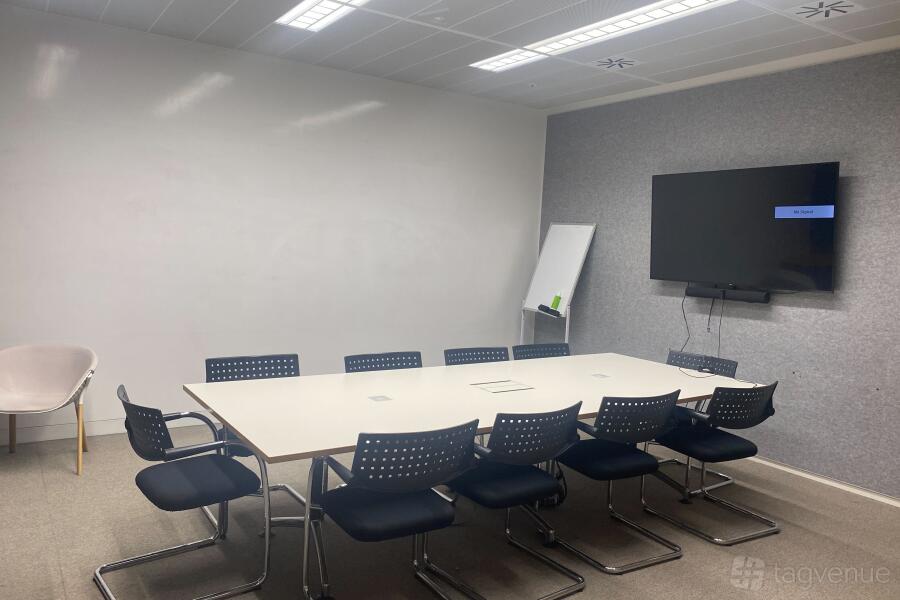 Meeting Room 10-Seater 17.02 Meeting Room 10-Seater 17.02