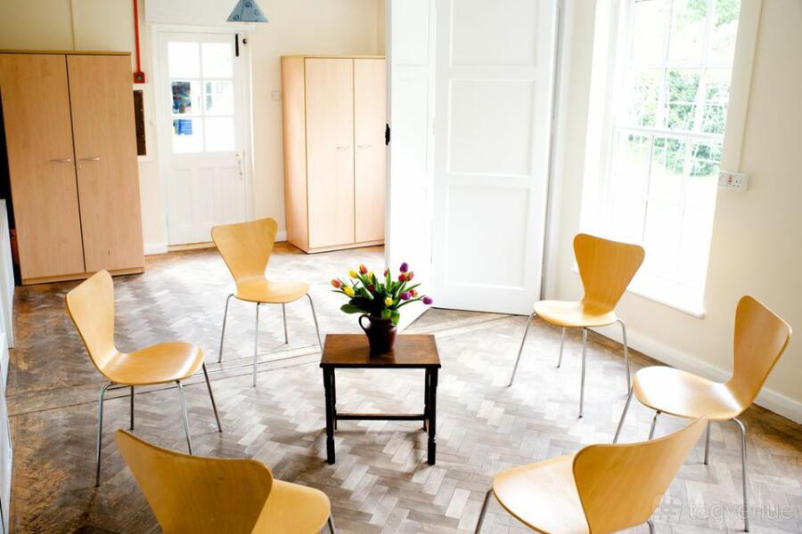 Small Meeting Room Small Meeting Room