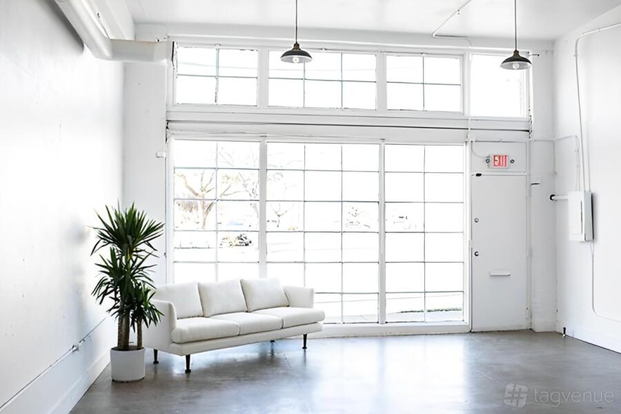 Modern Studio Modern Studio