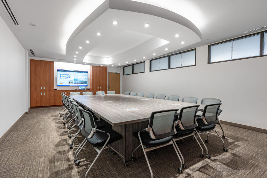 Modern Large Meeting Room Modern Large Meeting Room