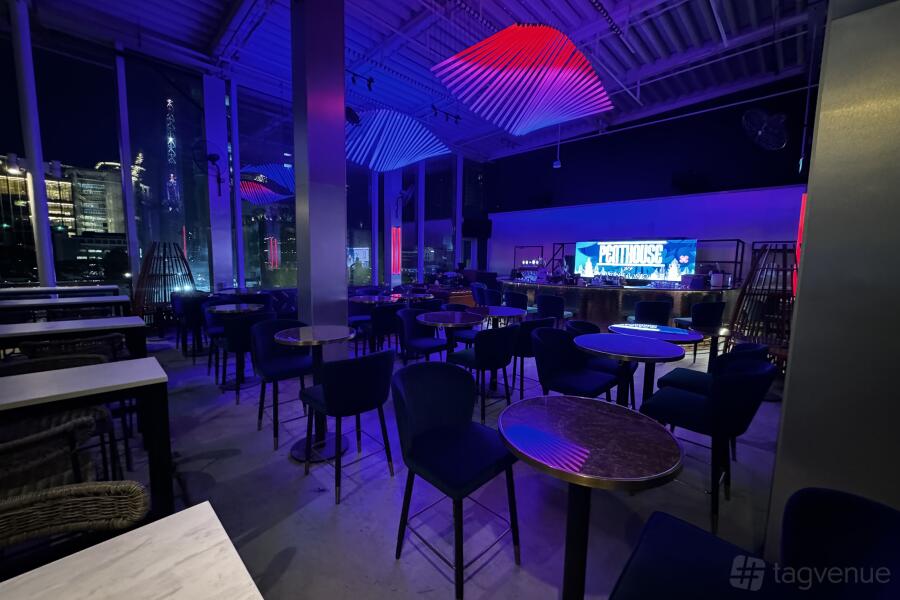 Stunning Luxury Penthouse Rentals With Private Snack Bars image