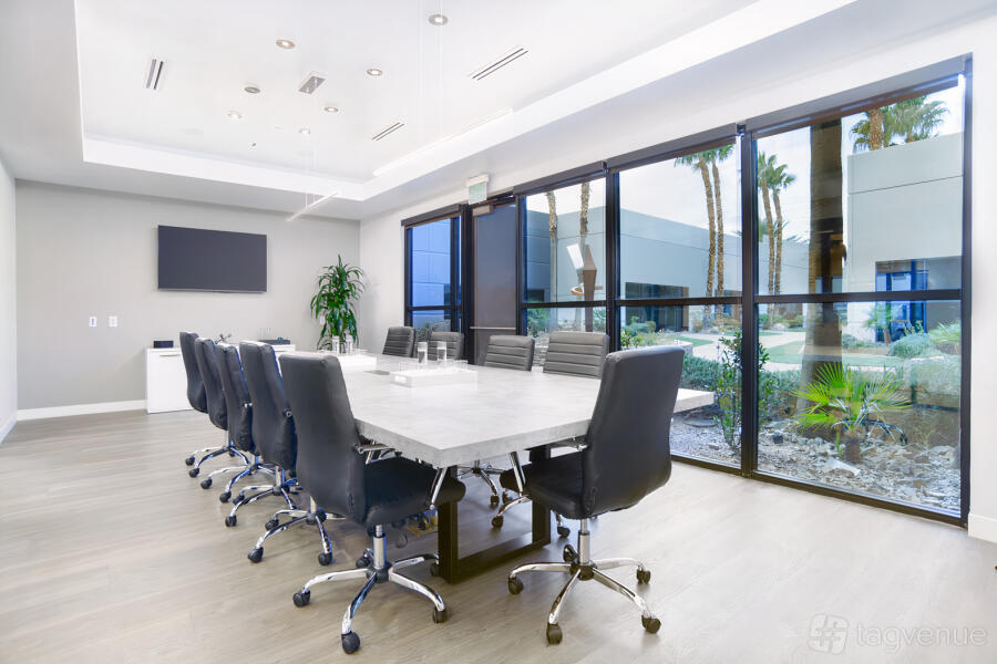 10 Person Room - Artesian 10 Person Room - Artesian