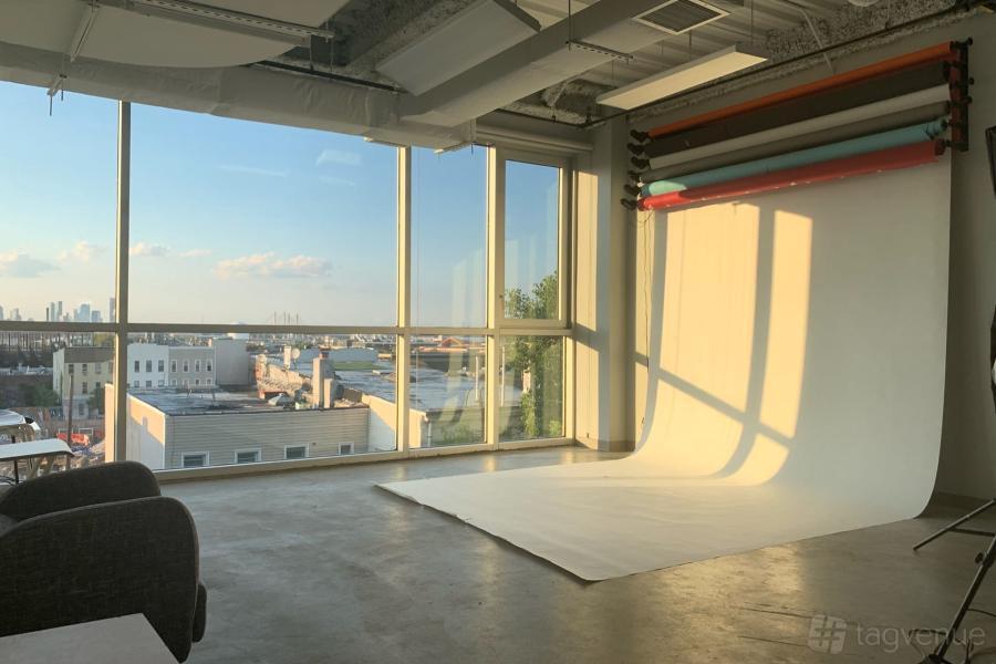 Bushwick Daylight Studio Bushwick Daylight Studio