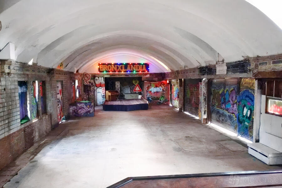 Entire Venue Entire Venue