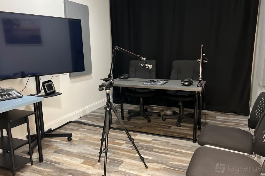 Podcast Studio & Shared Space Podcast Studio & Shared Space