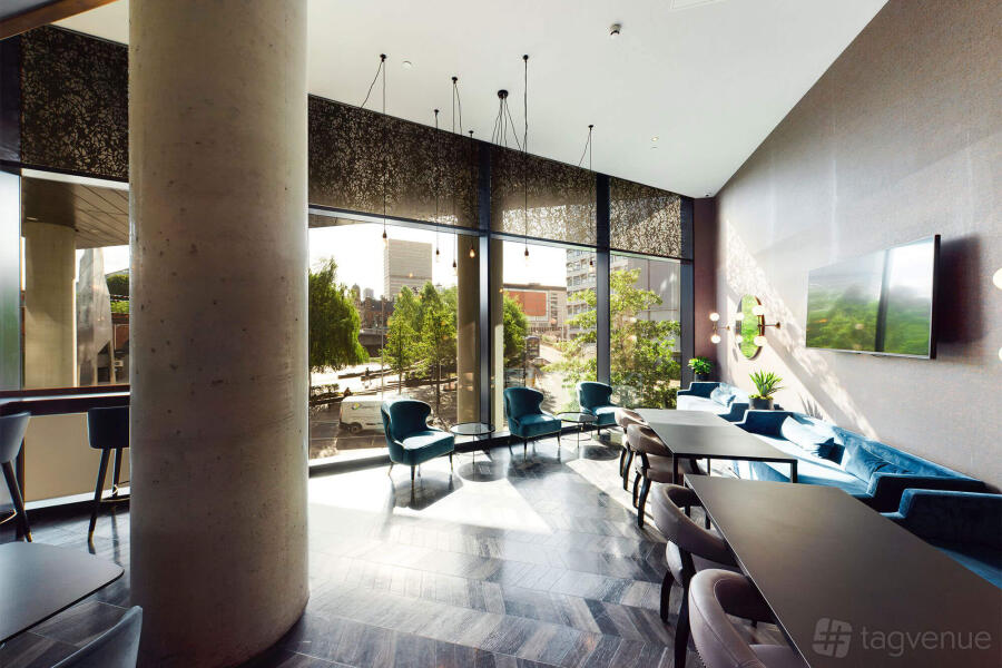 Embankment Lounge Embankment Lounge