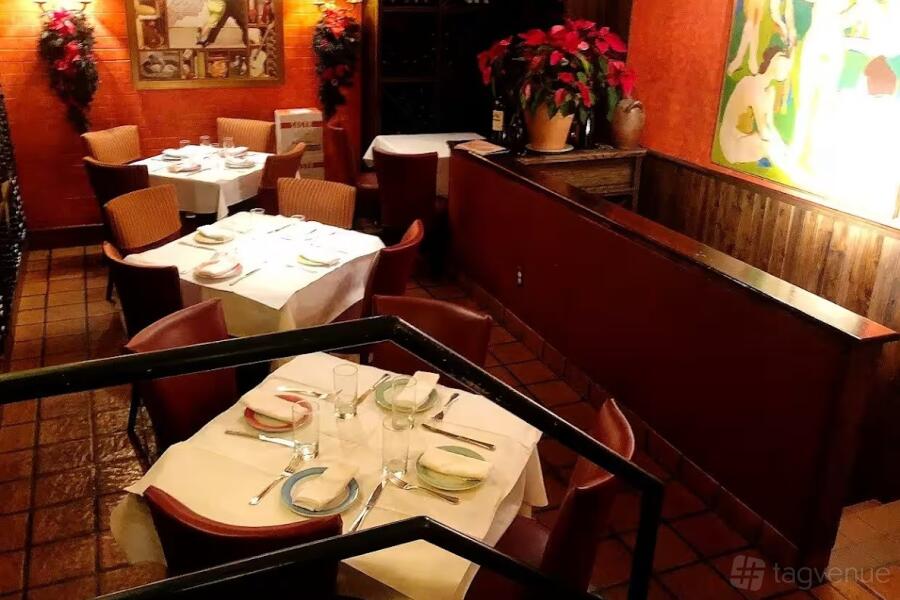 Wine Room - Trattoria Dell'Arte - Event Venue Rental - Tagvenue.com