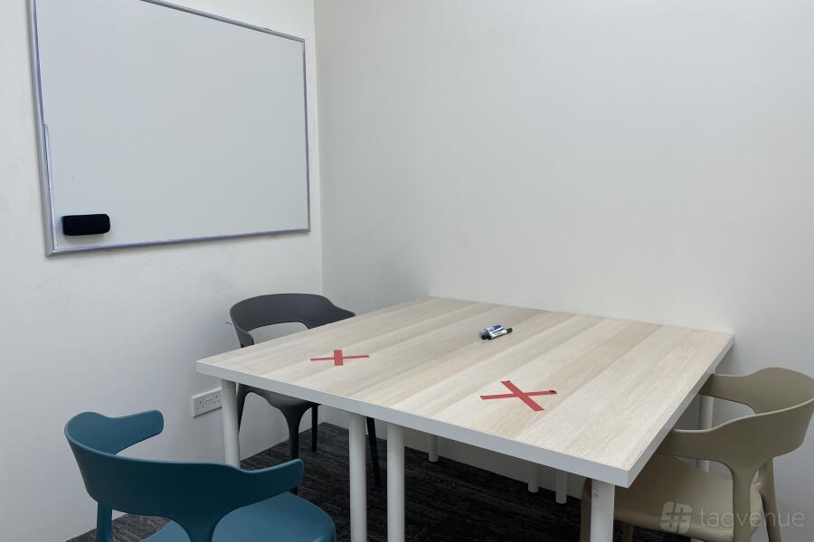 Small Class/Meeting Rooms Small Class/Meeting Rooms