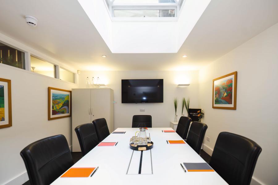 8 Person Meeting Room 8 Person Meeting Room