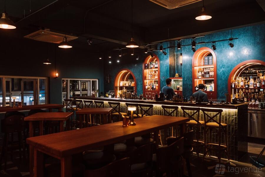 Entire Bar Entire Bar