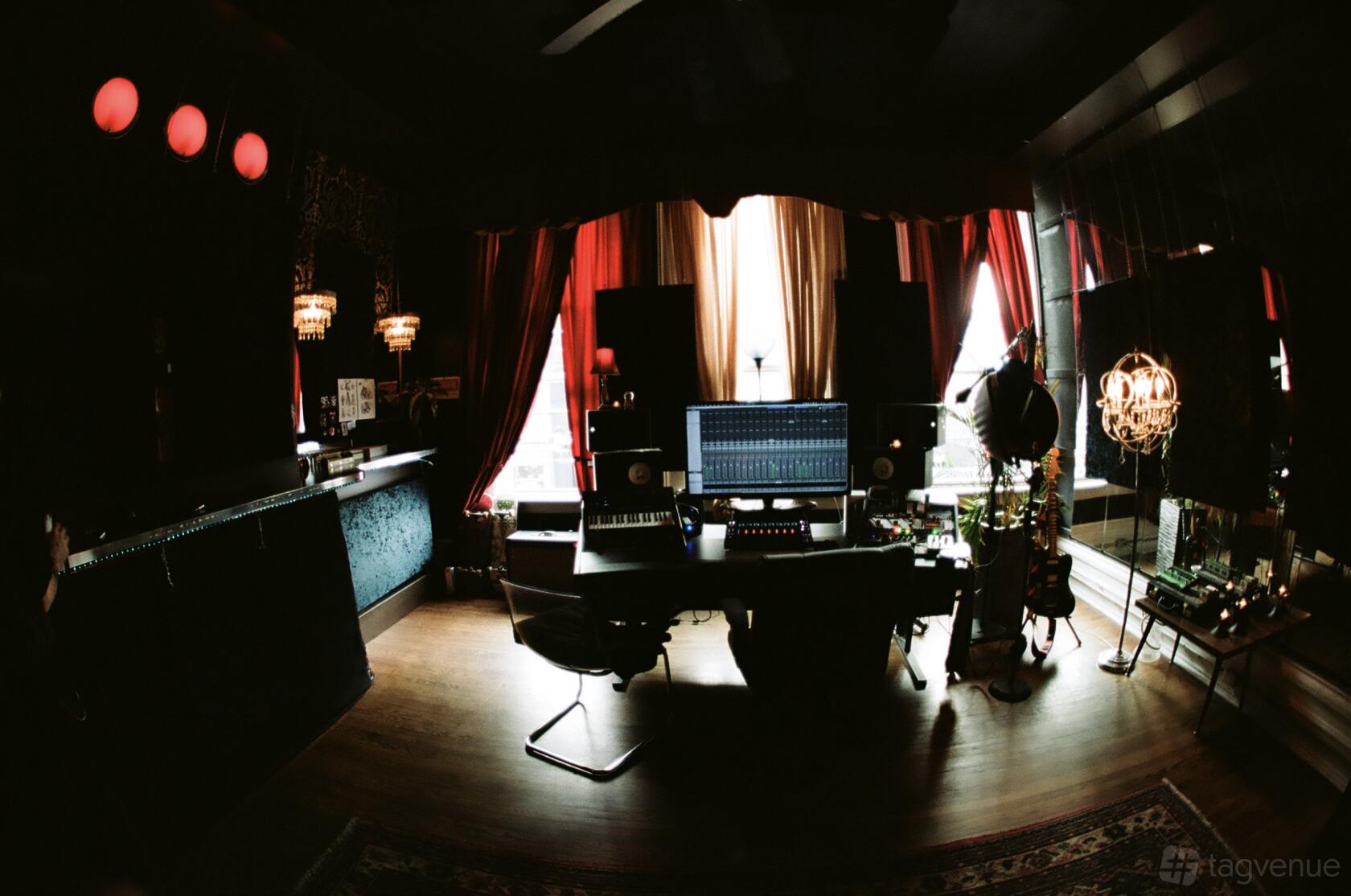 Manic Recording Studio Venue Rental in Toronto, ON | Photos & Prices