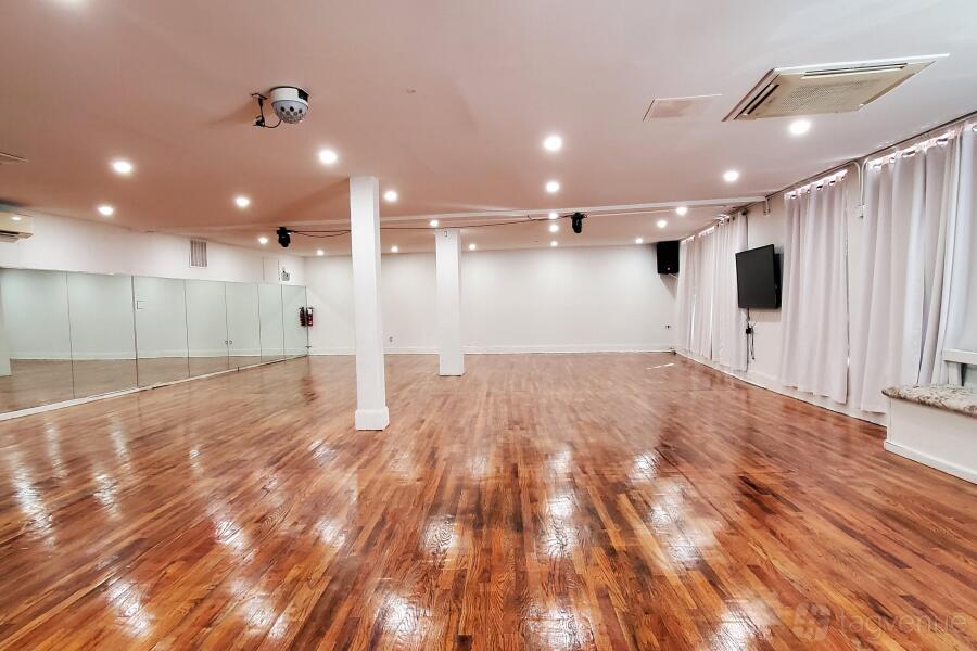 Entire Venue Entire Venue