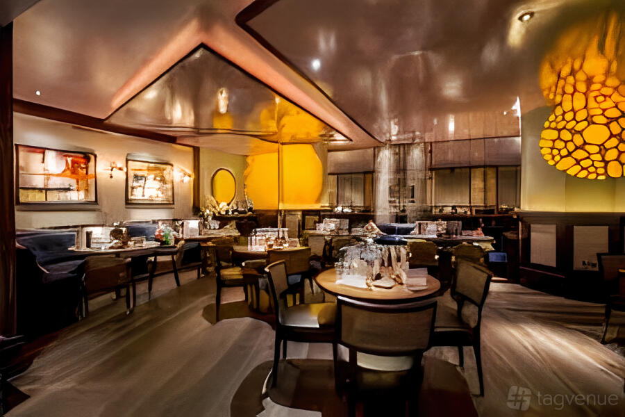 Restaurant & Club Carnaby at