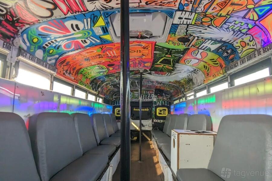 Circusbus Plus 4 at