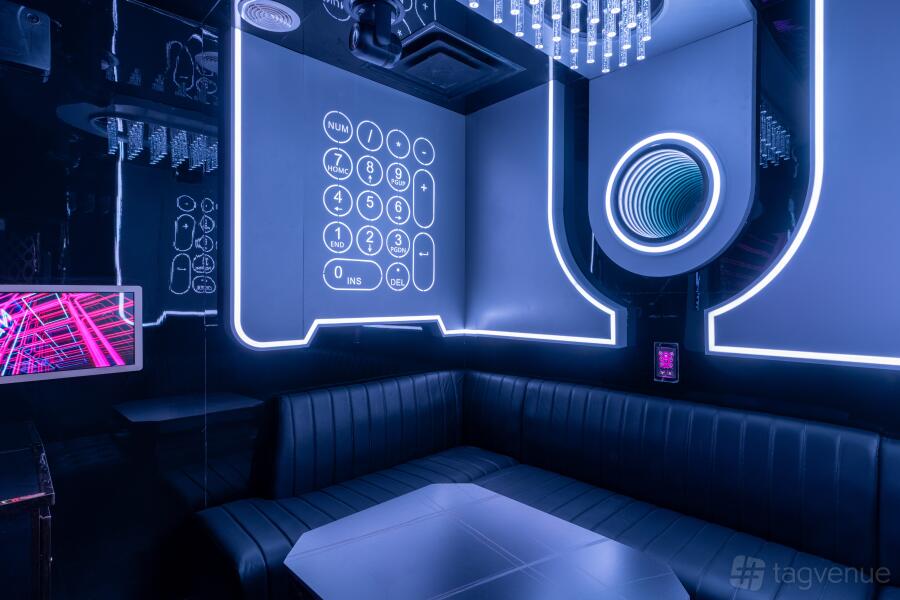 Party K Small Room Party K Small Room