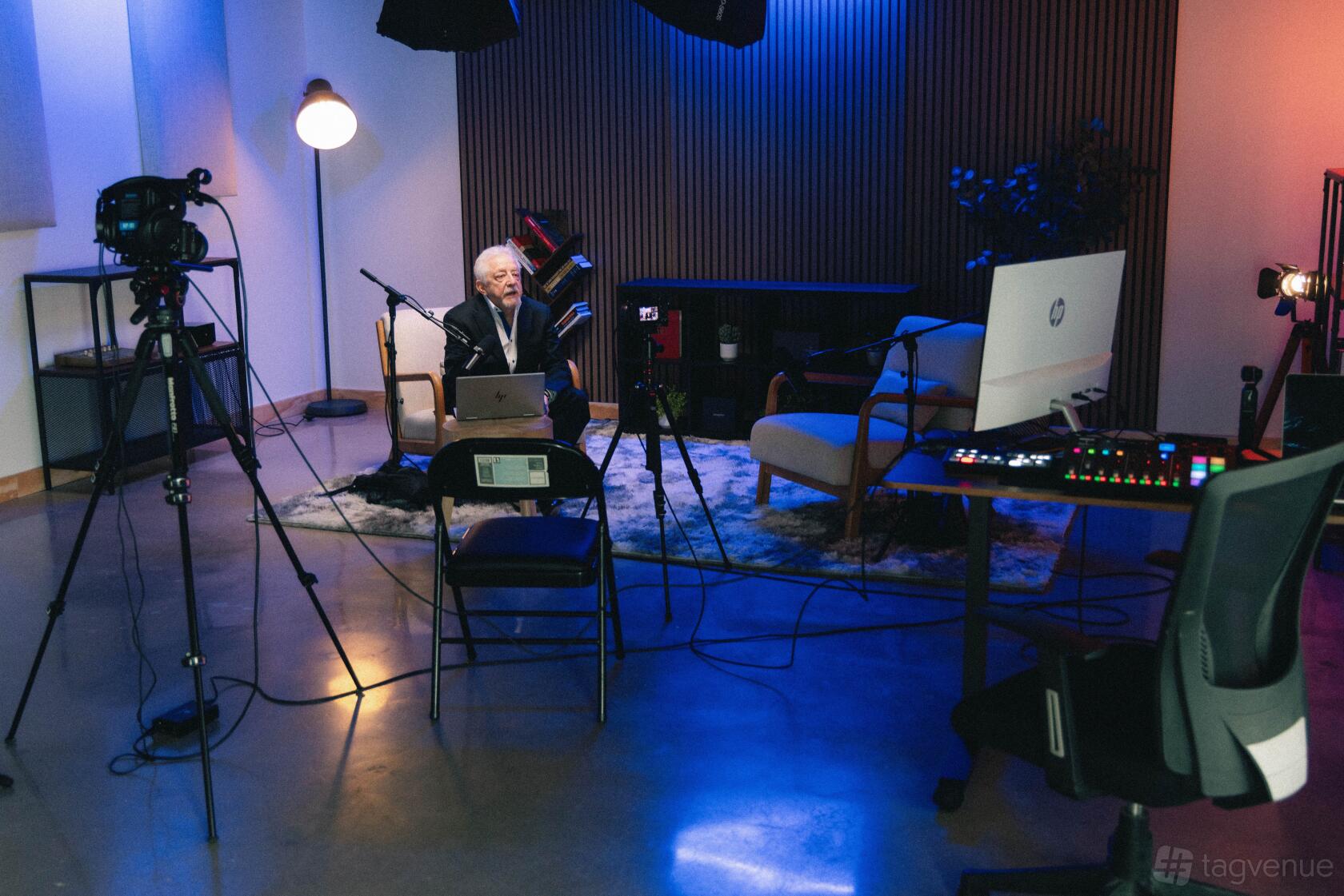 The Podcast Platinum - The Pod Place - Event Venue Rental - Tagvenue.com